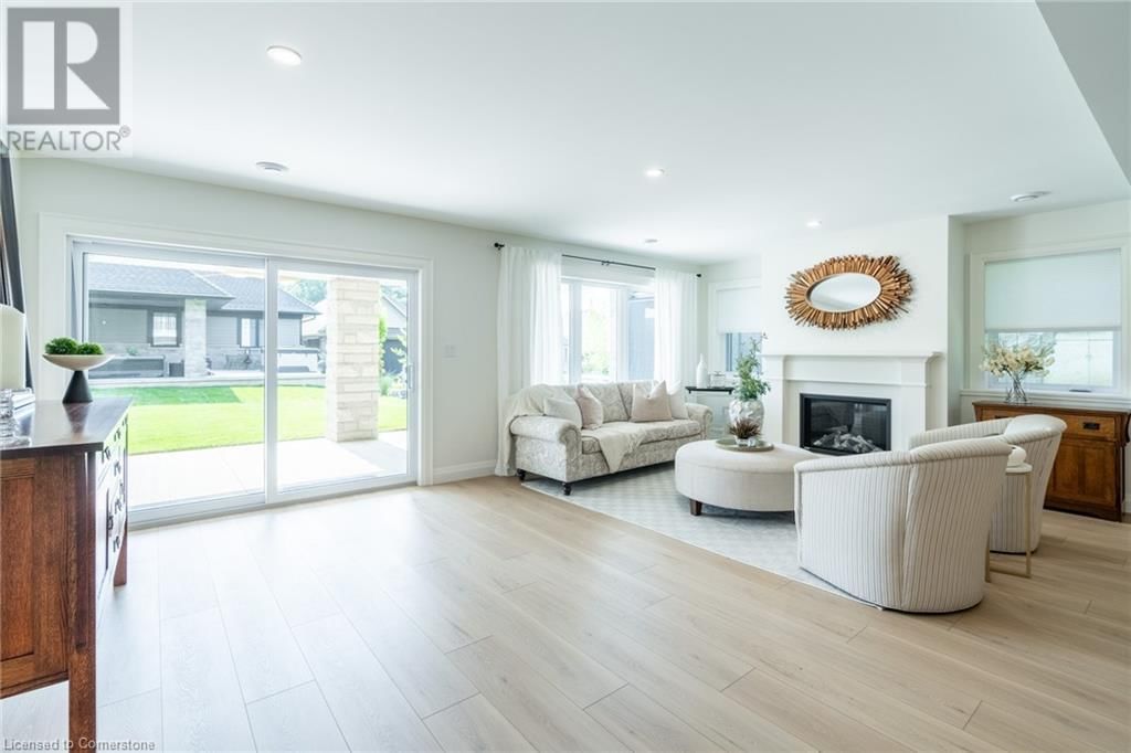 41 BLUENOSE DRIVE Image 30