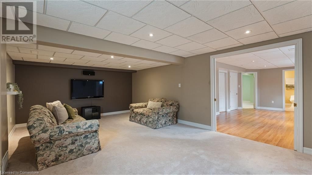 22 COBBLESTONE DRIVE Image 38