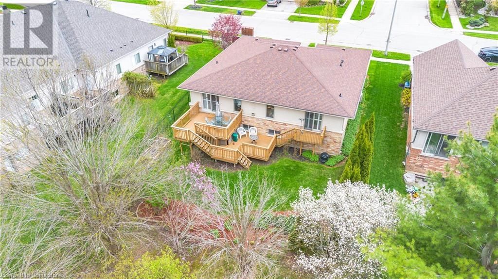 22 COBBLESTONE DRIVE Image 46