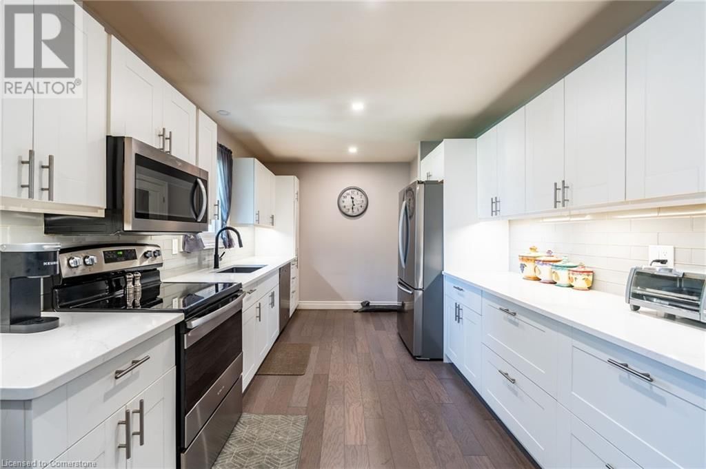 258 OAKHILL DRIVE Image 11