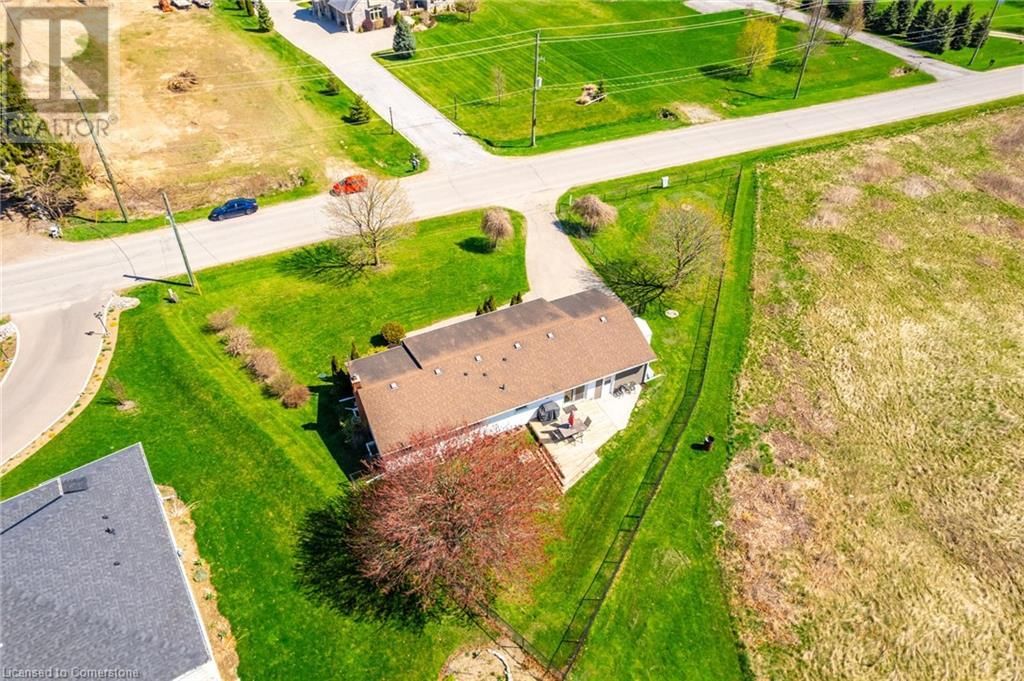 258 OAKHILL DRIVE Image 45