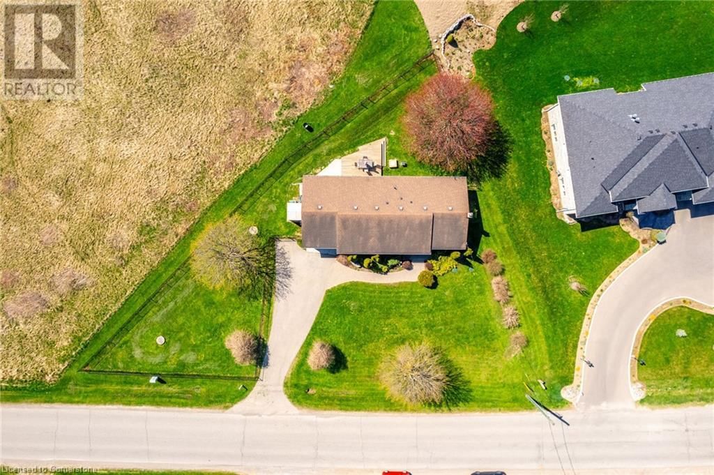258 OAKHILL DRIVE Image 46