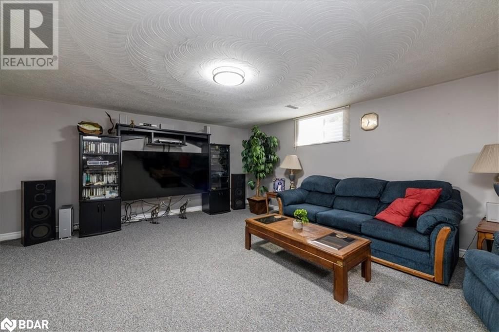 92 HICKLING TRAIL EAST Image 22