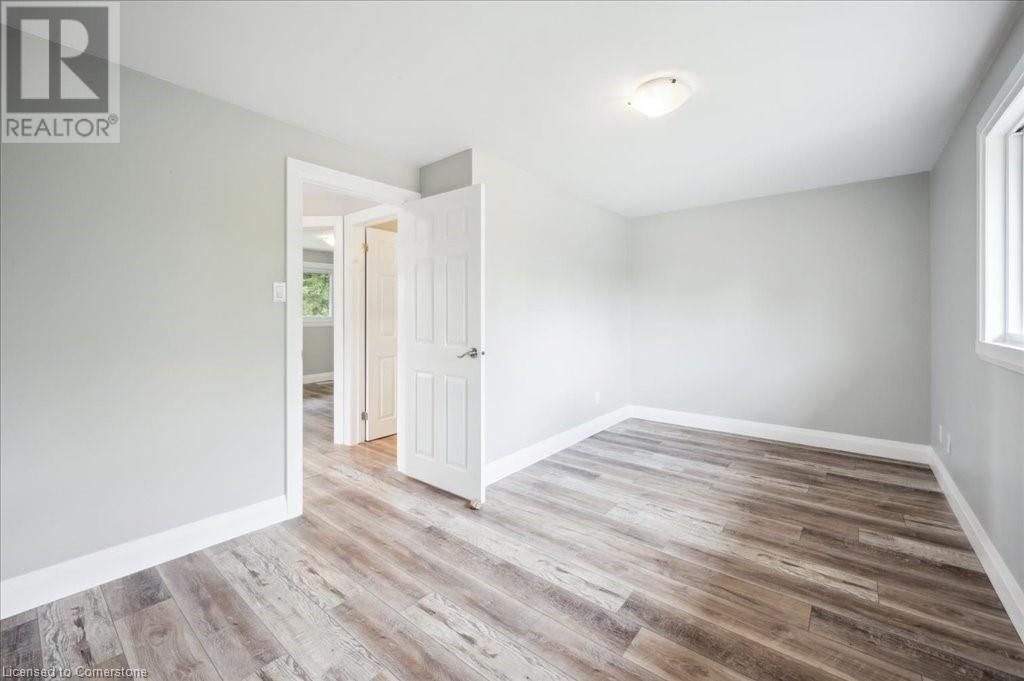 15 SHAFTSBURY DRIVE Image 11