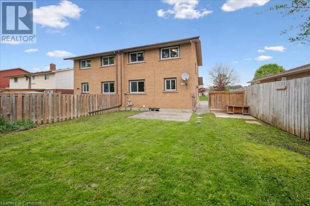 15 SHAFTSBURY DRIVE Image 23