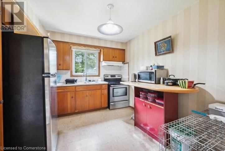15 SHAFTSBURY DRIVE Image 34