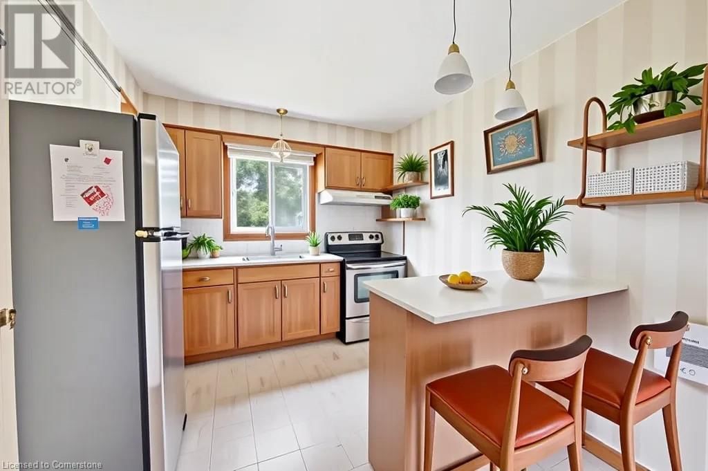 15 SHAFTSBURY DRIVE Image 36