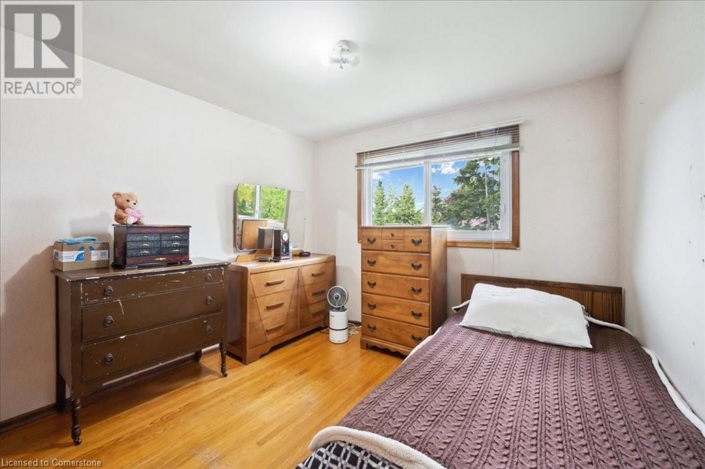 15 SHAFTSBURY DRIVE Image 37
