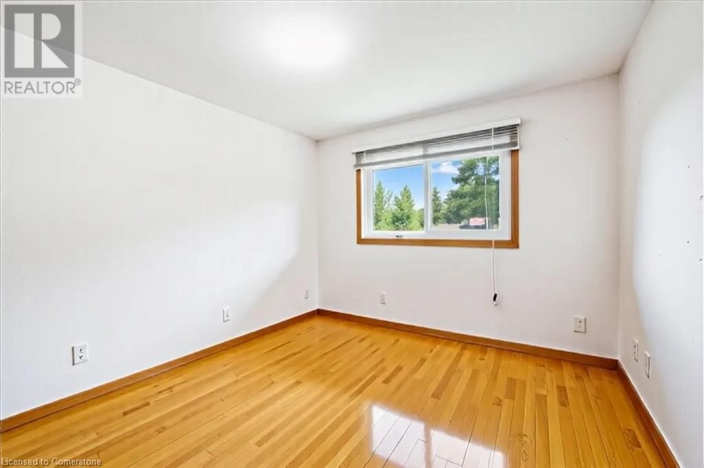 15 SHAFTSBURY DRIVE Image 38