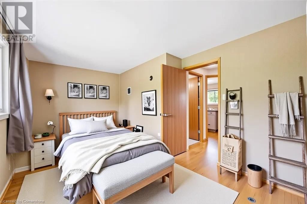 15 SHAFTSBURY DRIVE Image 41
