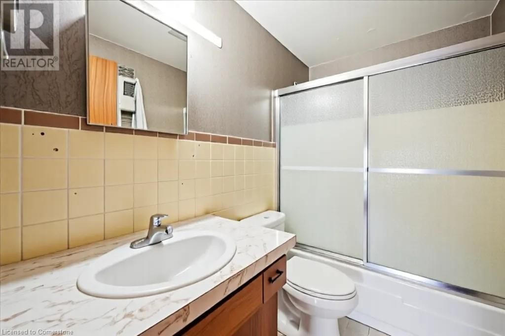 15 SHAFTSBURY DRIVE Image 45