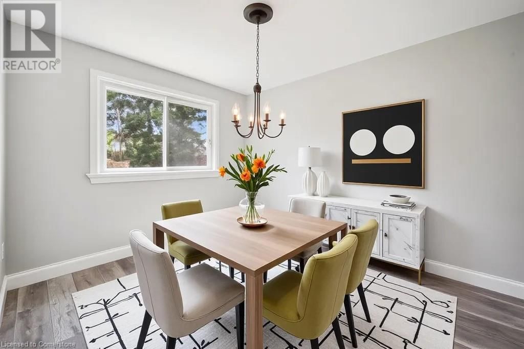15 SHAFTSBURY DRIVE Image 6