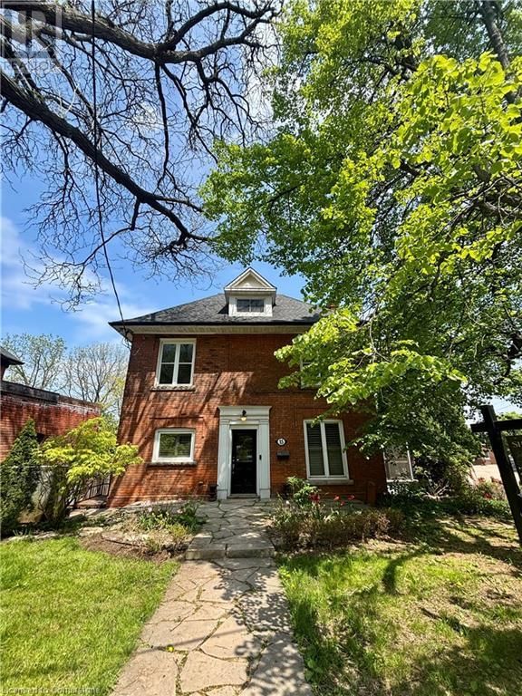 Upper - 15 FREEMAN PLACE Image 1