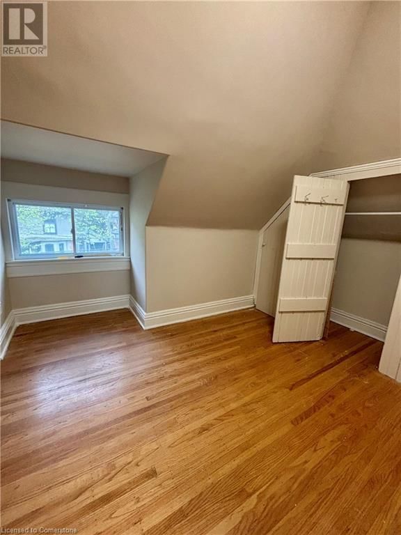 Upper - 15 FREEMAN PLACE Image 25