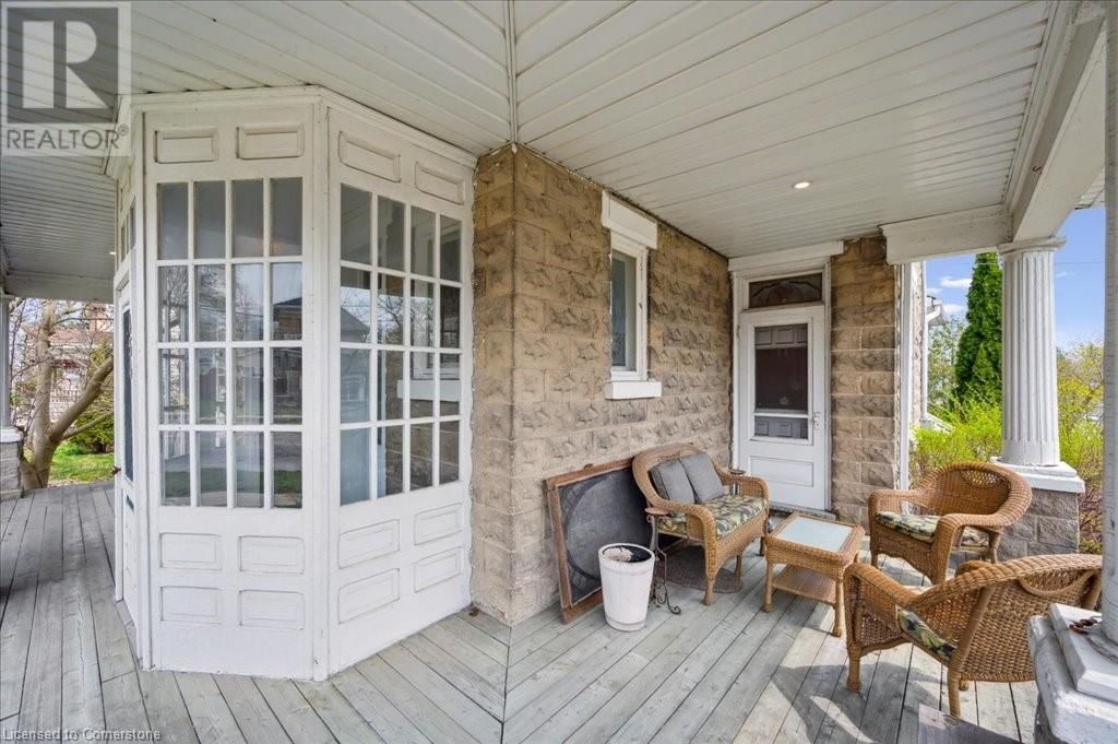 454 WALLACE AVENUE NORTH Image 7