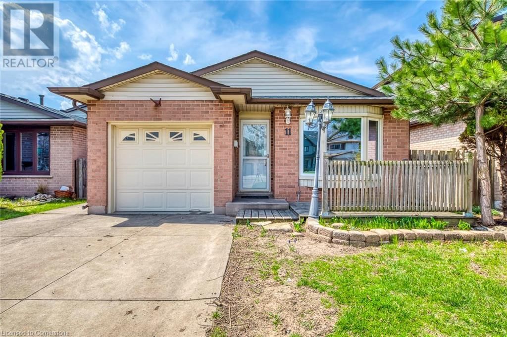 11 DRAKES DRIVE Image 1