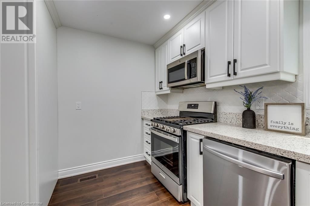 11 DRAKES DRIVE Image 12