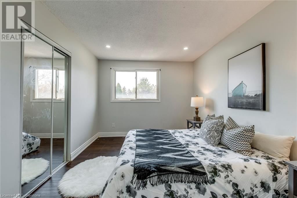 11 DRAKES DRIVE Image 15
