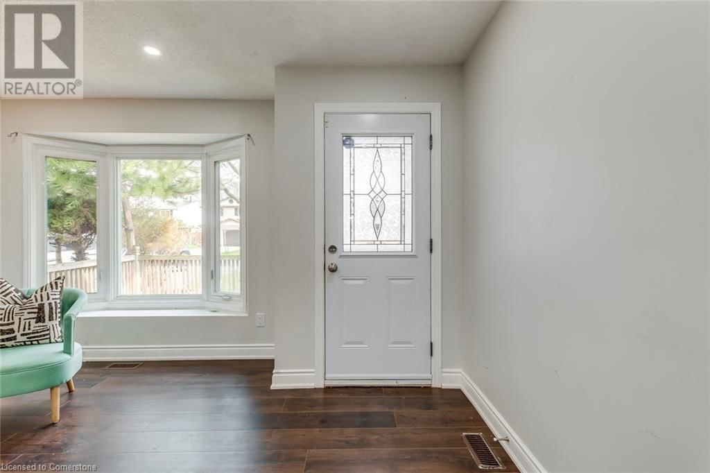 11 DRAKES DRIVE Image 3