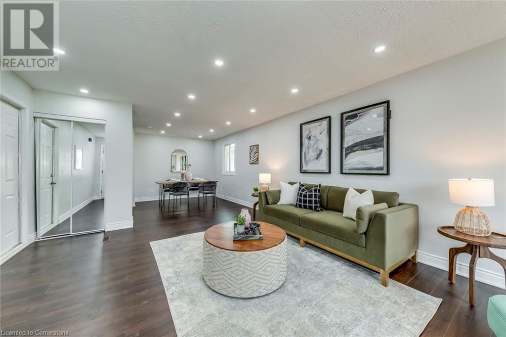 11 DRAKES DRIVE Image 4