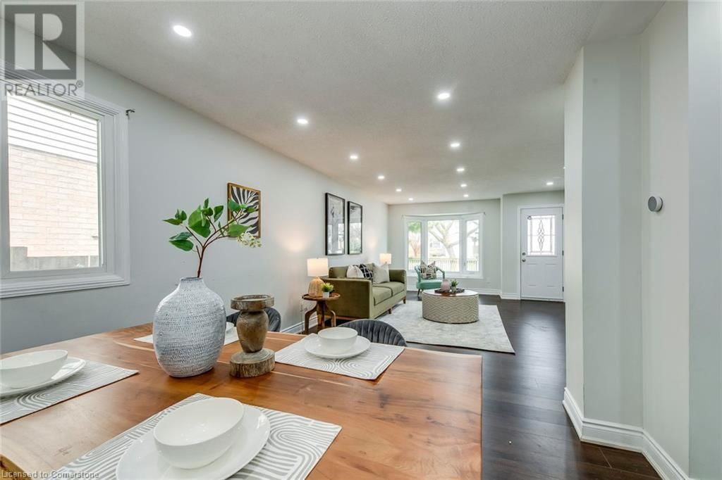 11 DRAKES DRIVE Image 9