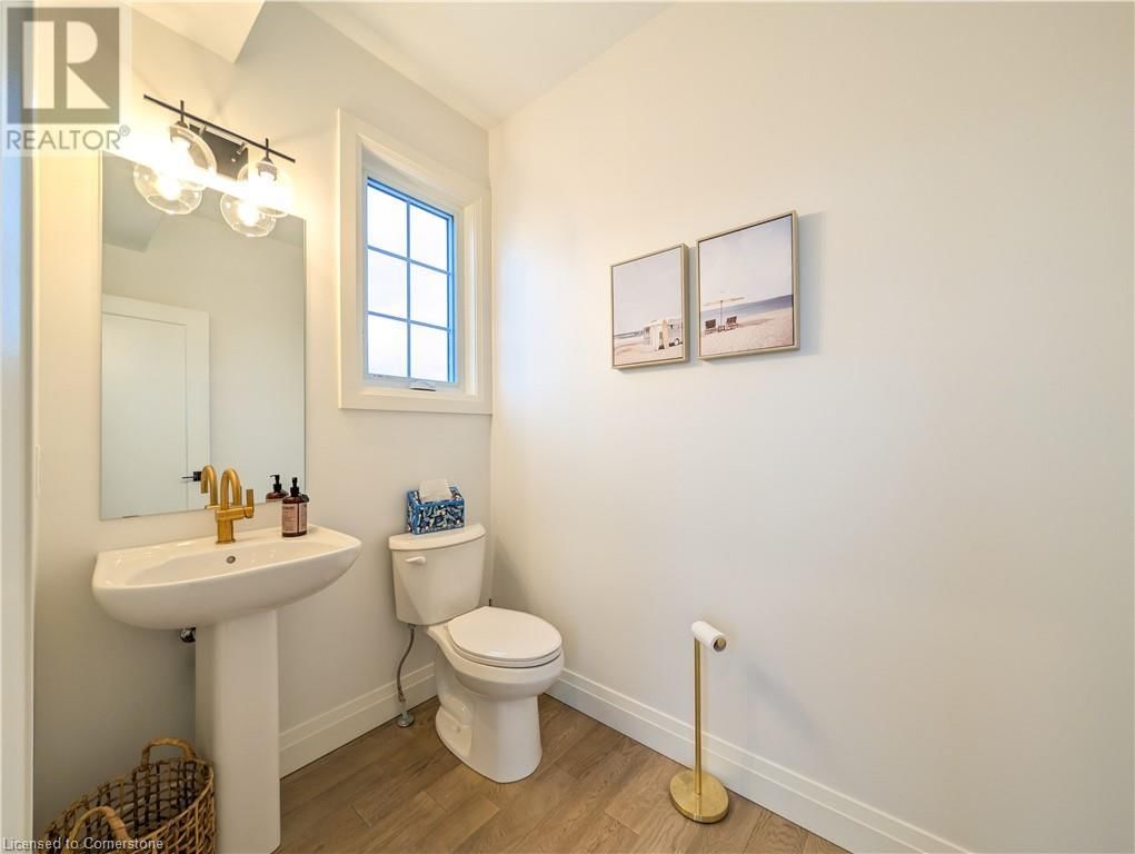 08 - 235 KENNINGTON WAY Image 11
