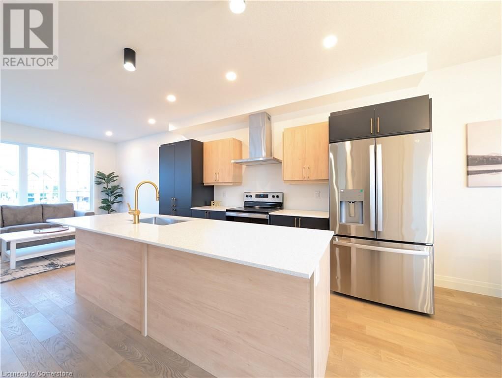 08 - 235 KENNINGTON WAY Image 18