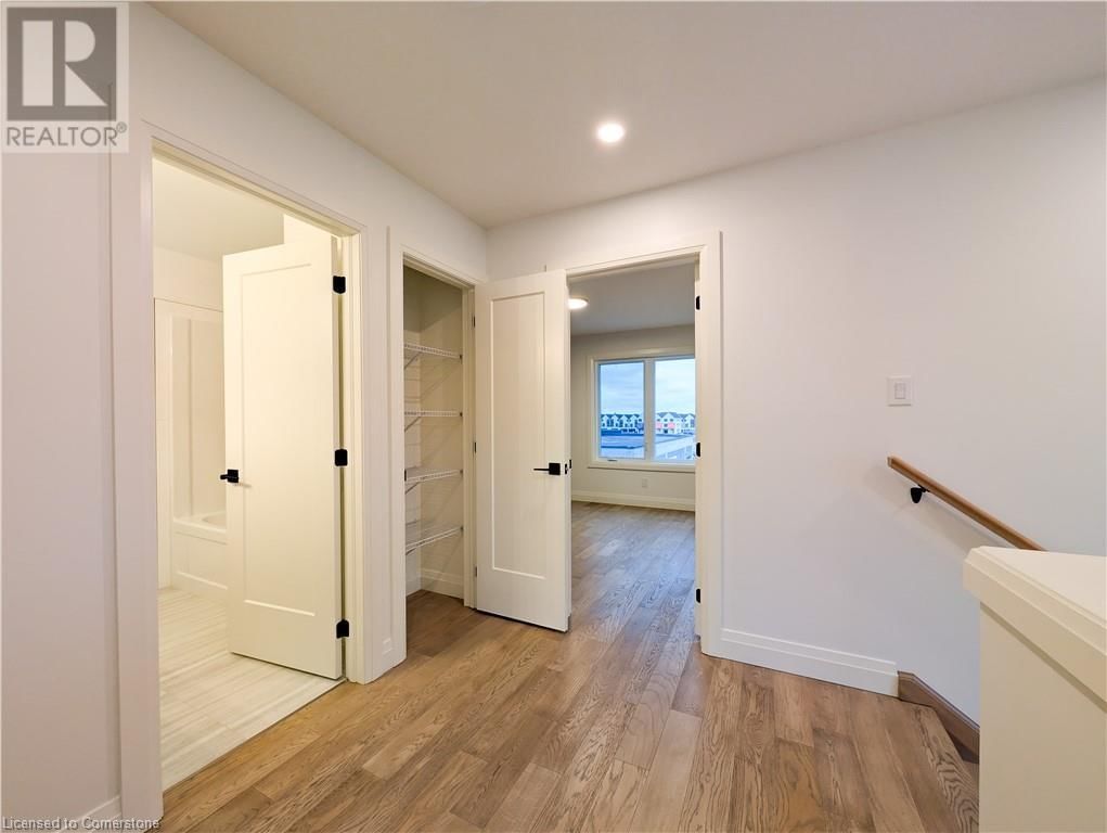08 - 235 KENNINGTON WAY Image 30