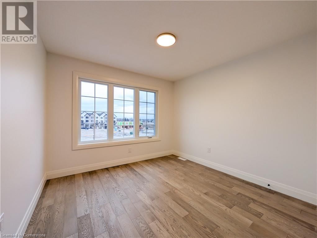 08 - 235 KENNINGTON WAY Image 37