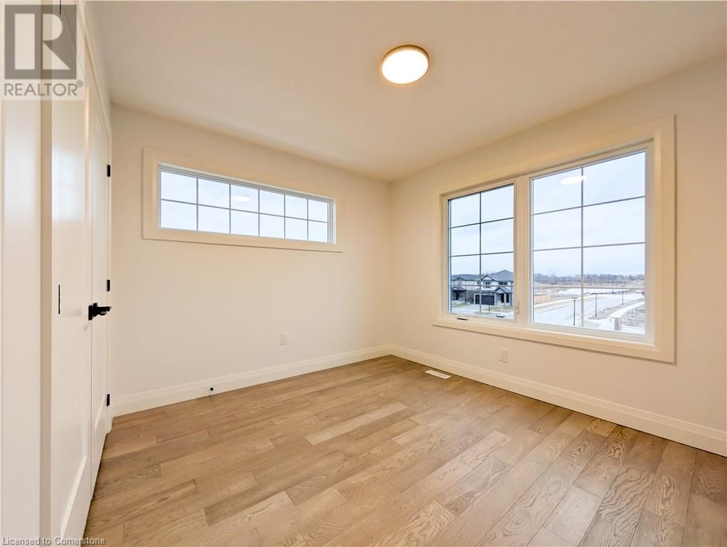 08 - 235 KENNINGTON WAY Image 39