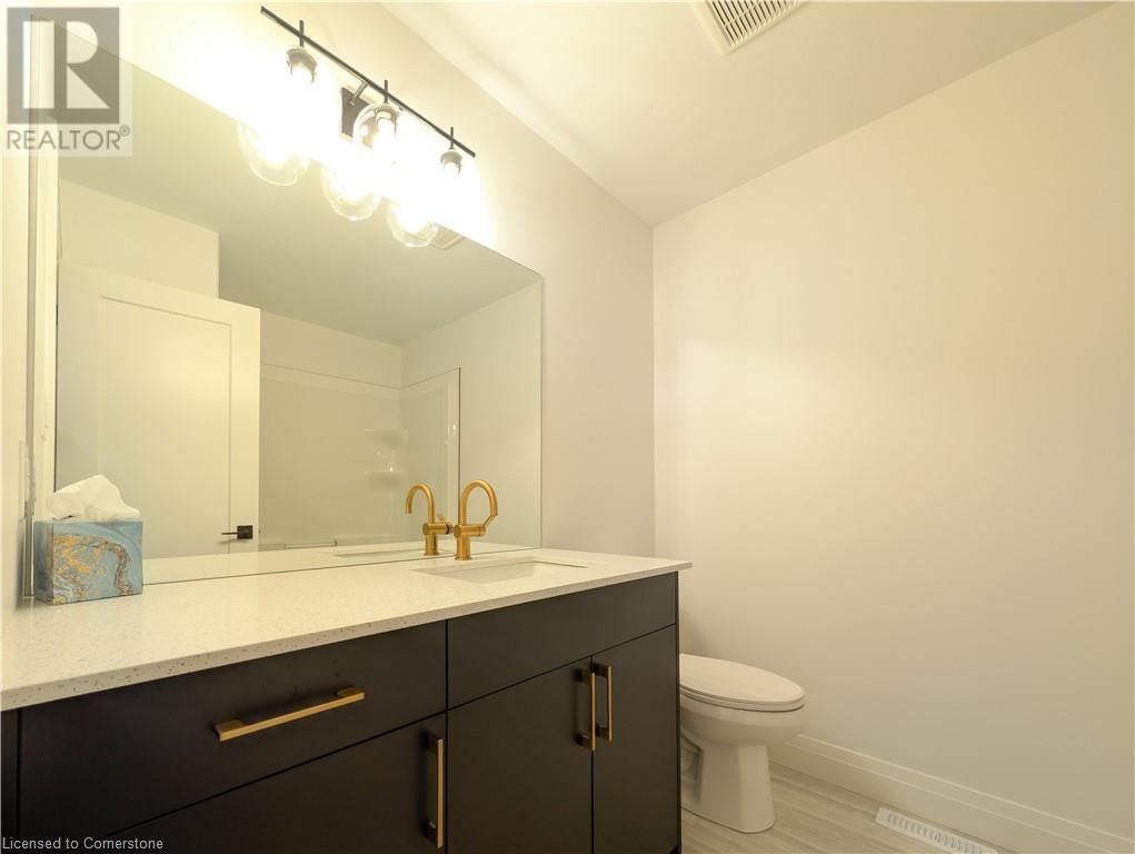 08 - 235 KENNINGTON WAY Image 43
