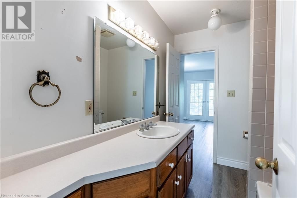 3350 GUELPH LINE Image 37