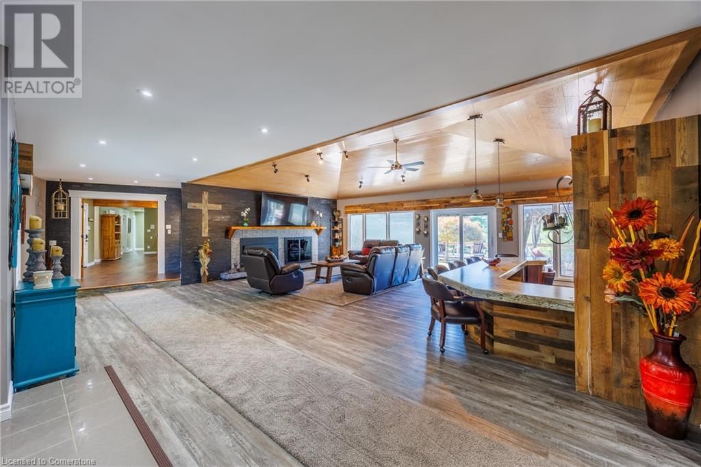 1285 COCKSHUTT ROAD Image 12