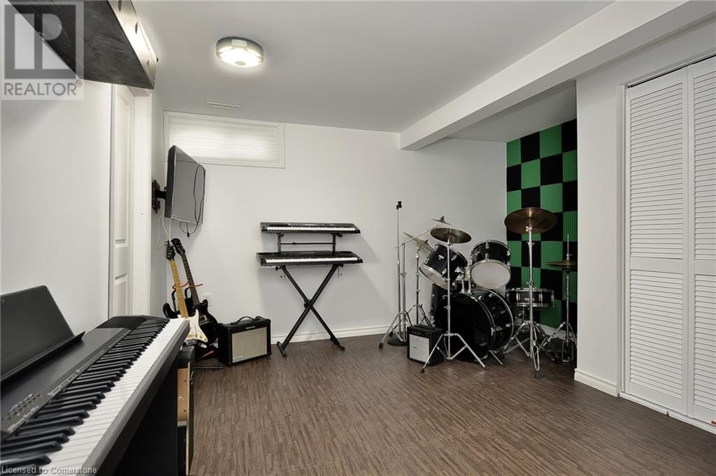 3 MAXWELL DRIVE Image 33