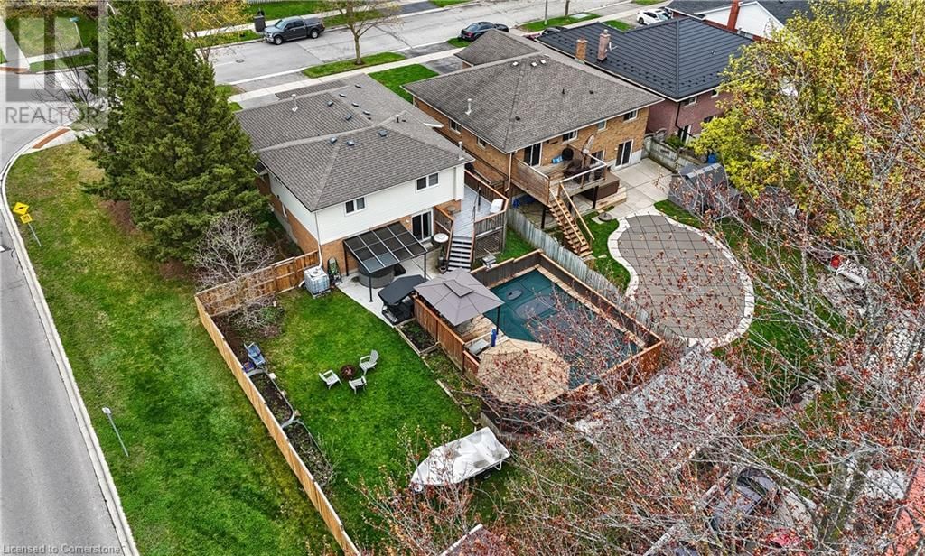 3 MAXWELL DRIVE Image 35