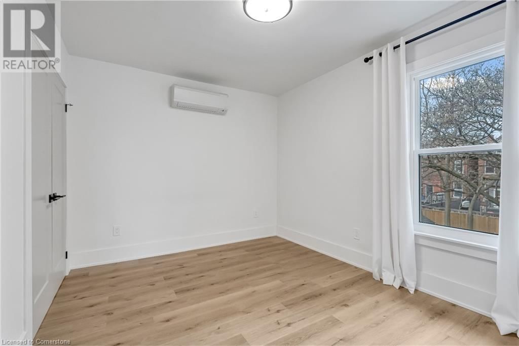 UPPER - 184 BURRIS STREET Image 19