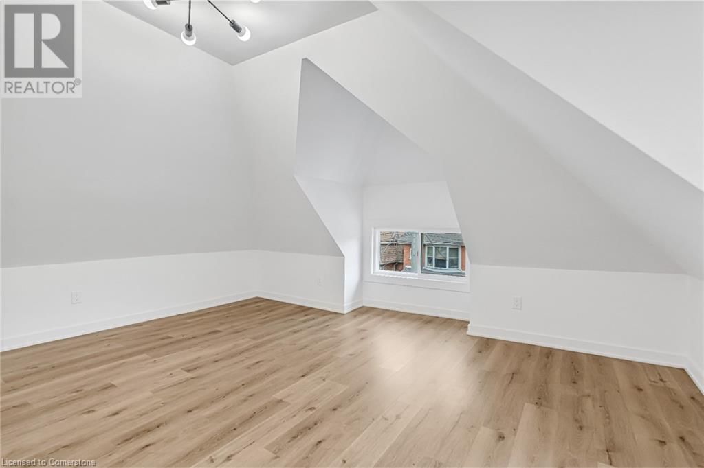 UPPER - 184 BURRIS STREET Image 24