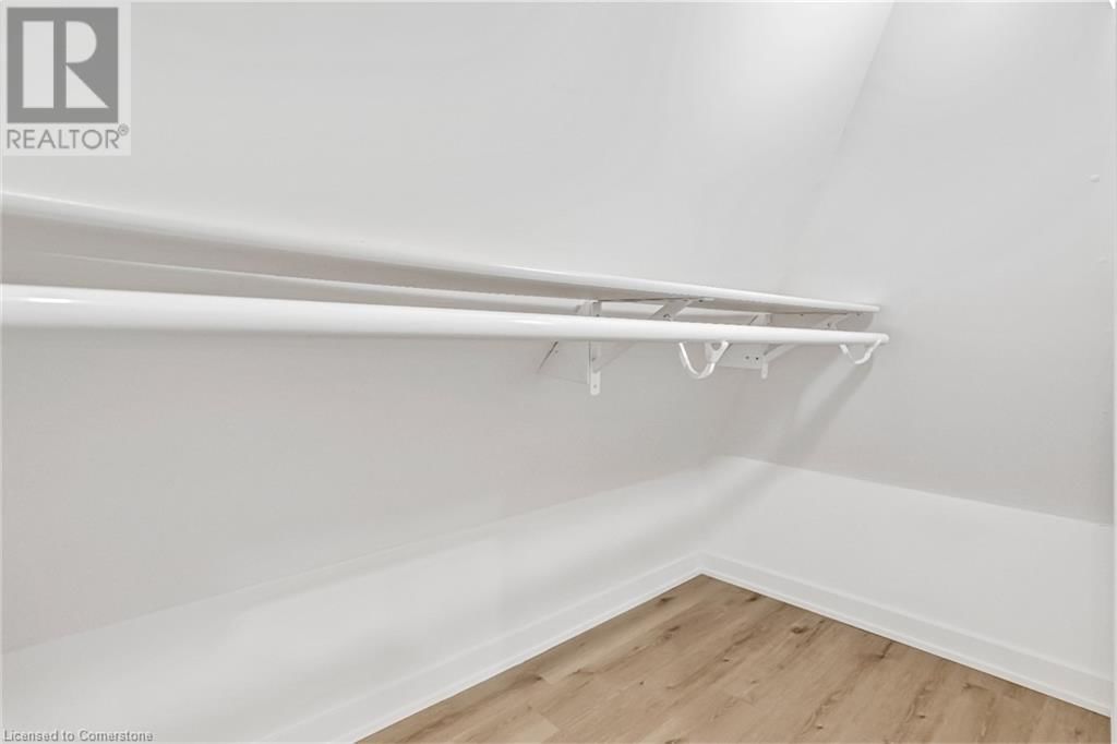 UPPER - 184 BURRIS STREET Image 30