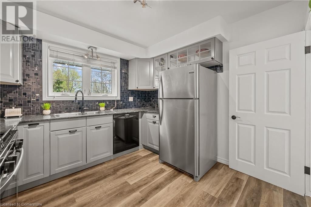 42 STRATHCONA DRIVE SOUTH Image 13