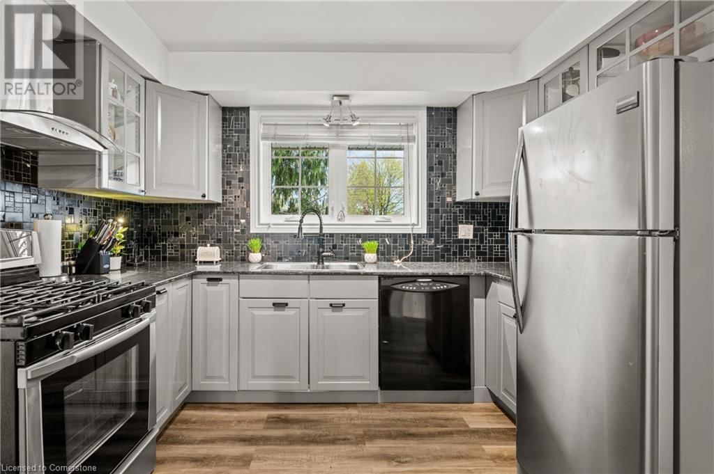 42 STRATHCONA DRIVE SOUTH Image 14