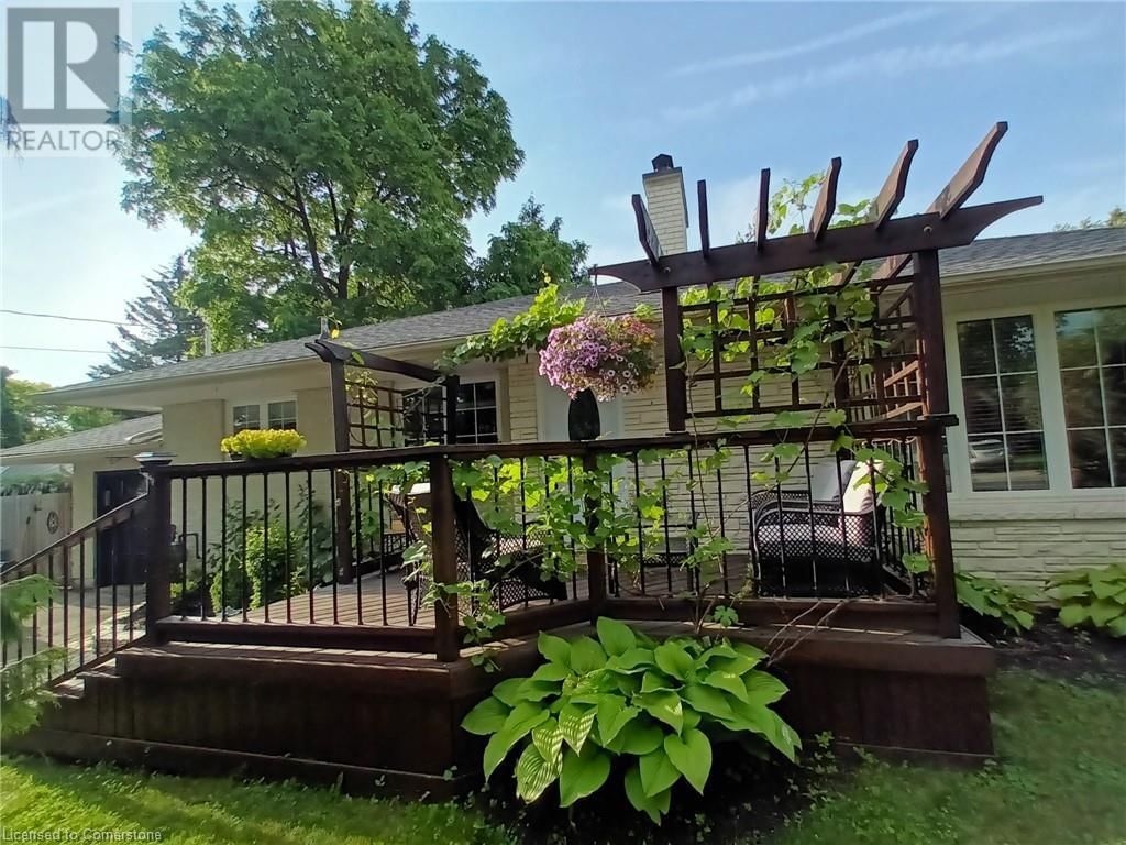 42 STRATHCONA DRIVE SOUTH Image 2