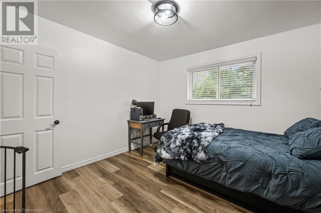 42 STRATHCONA DRIVE SOUTH Image 28