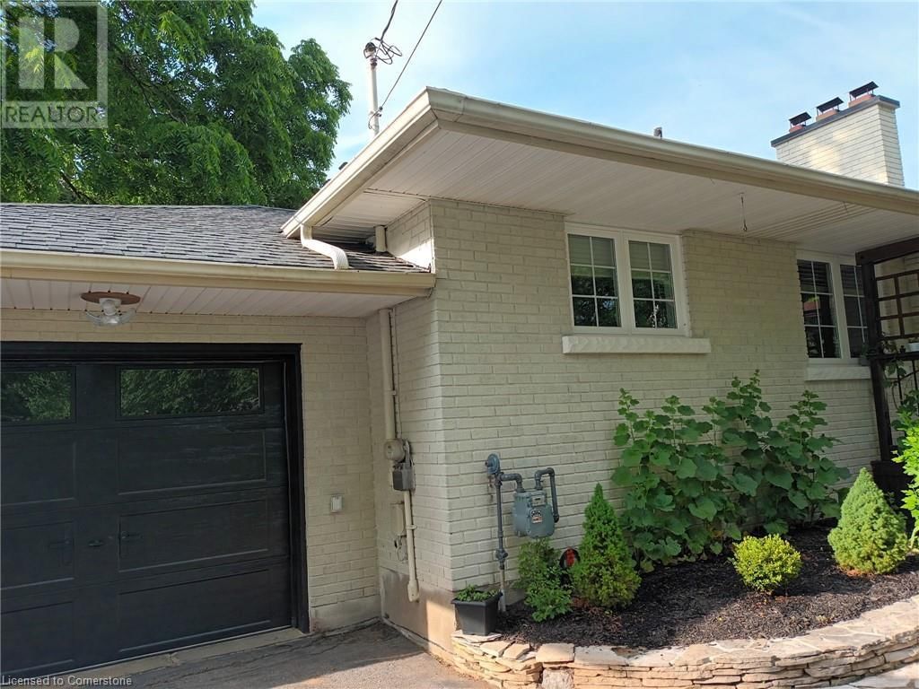 42 STRATHCONA DRIVE SOUTH Image 3