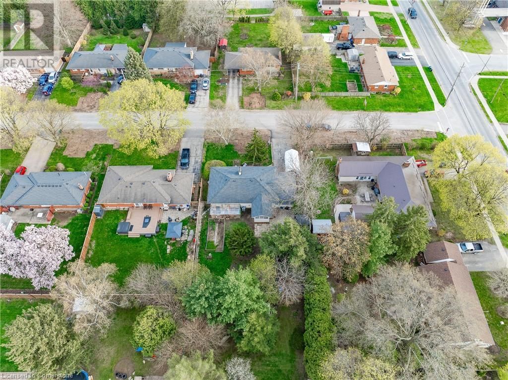 42 STRATHCONA DRIVE SOUTH Image 48
