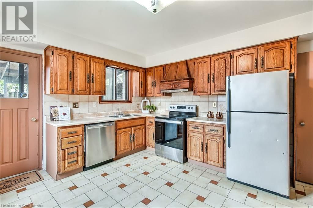 15 PICTON STREET WEST Image 13