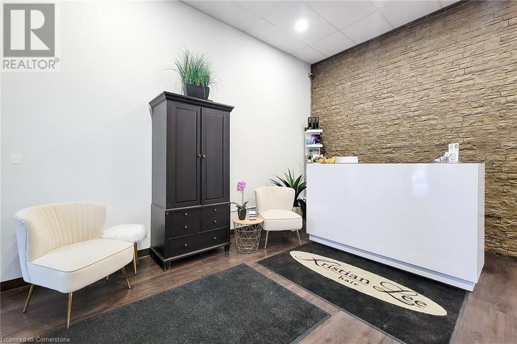 927 KING STREET EAST Image 8