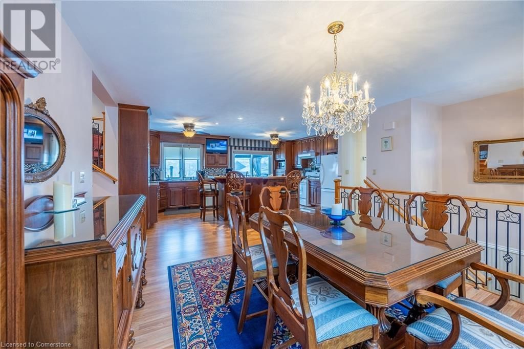 16 HILLTOP DRIVE Image 19