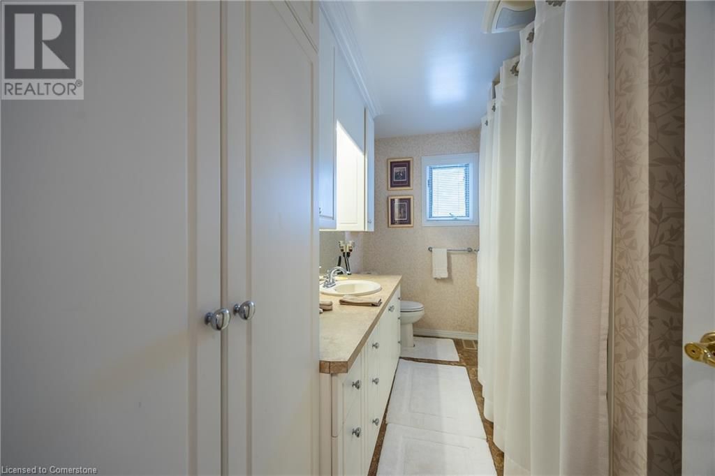 16 HILLTOP DRIVE Image 22