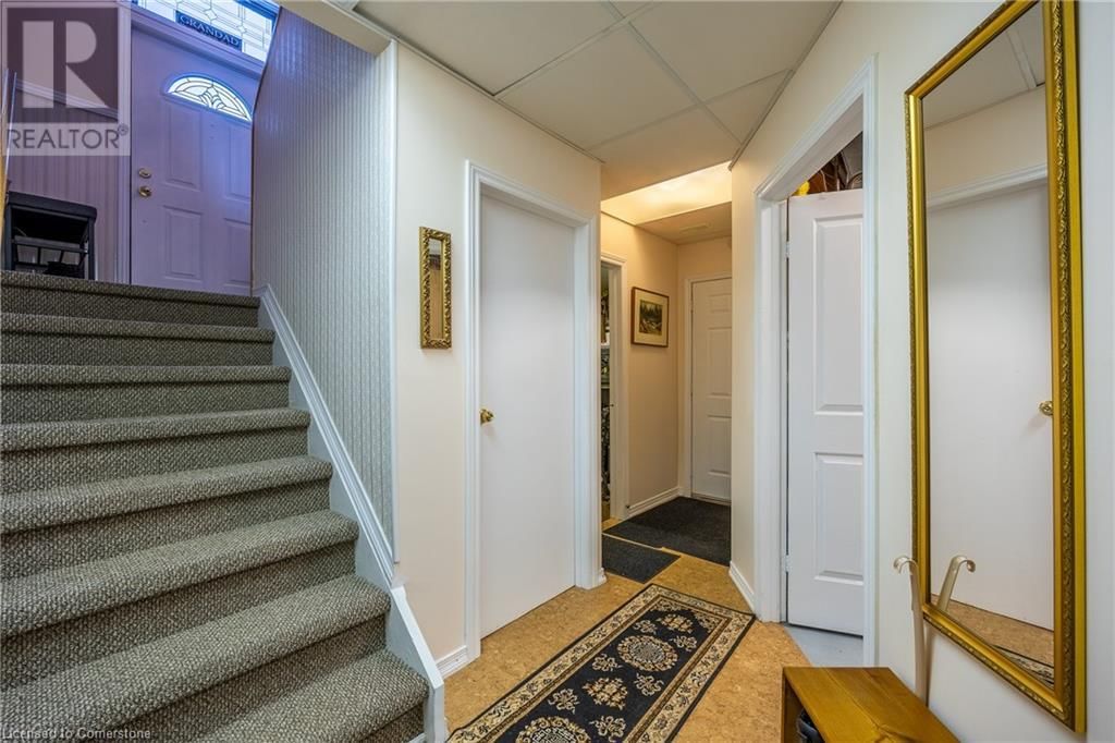 16 HILLTOP DRIVE Image 28