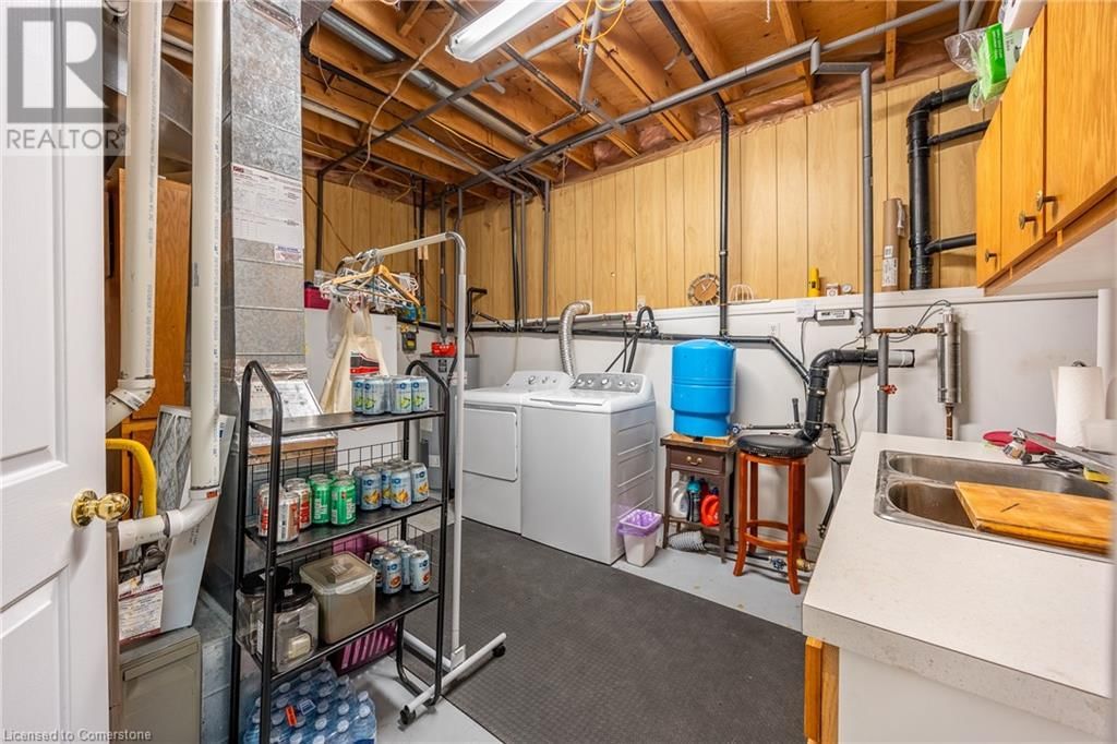 16 HILLTOP DRIVE Image 31